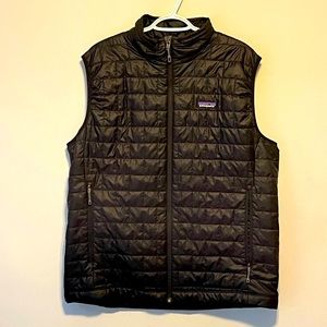 Patagonia Nano Puff vest like new condition.